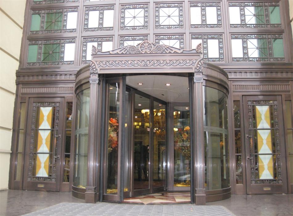 銅門設計：體現(xiàn)并映射銅文化之內涵！(圖1)